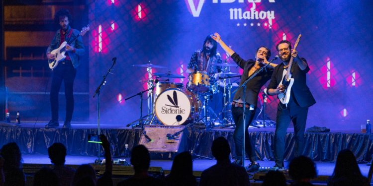 Sidonie llena de buena «vibra» el Mar de Vigo