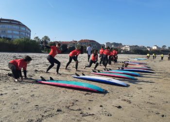 Nigrán incorpora o surf a súa oferta deportiva municipal