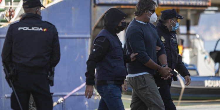 La coca del «Goldwasser» iba a ser descargada por narcos gallegos