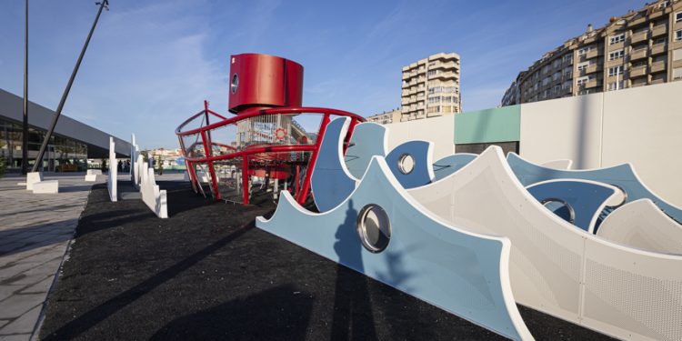 Vialia Vigo entrega al Concello hasta 2071 la plaza pública más grande de la ciudad