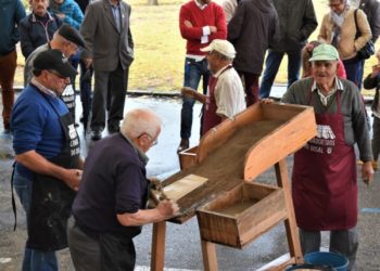 O Rosal saca á rúa o seu patrimonio cun recoñecemento aos cabaqueiros