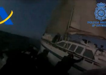 El velero «Goldwasser», apresado en Azores, llega a Vigo con 2,8 toneladas de cocaína