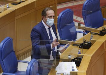 Muere en su despacho por un paro cardíaco el cangués Valeriano Martínez, conselleiro de Facenda