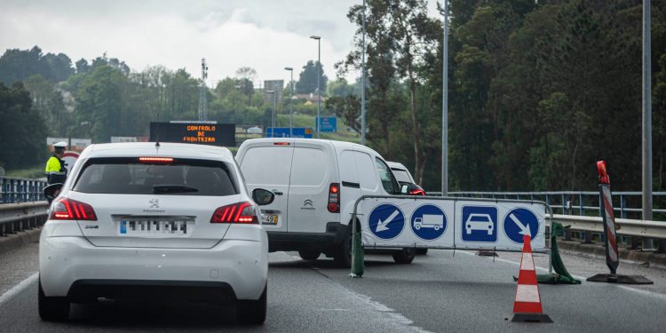 Galicia retoma la exigencia de comunicar el regreso o la entrada desde Portugal