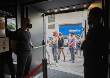 El TSXG autoriza a la Xunta exigir el ‘certificado covid’ en el ocio nocturno durante tres semanas