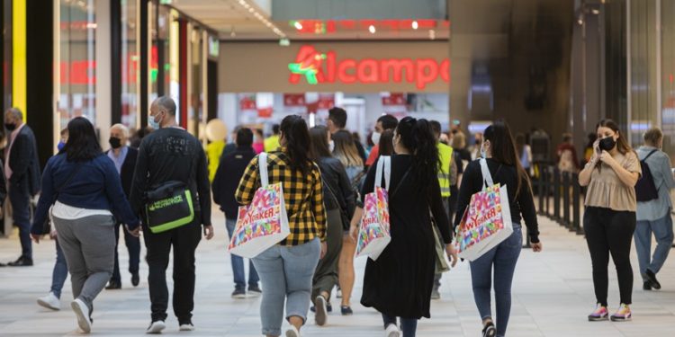 Vialia Vigo supera las 700.000 visitas en dos semanas y abre un nuevo restaurante