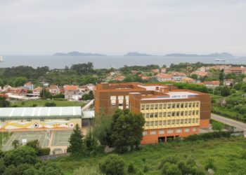 Asisten a dos personas mayores que deambulaban por la calzada en Vigo