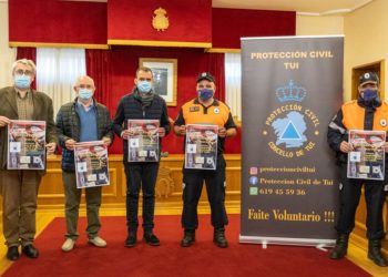 Un kilo de comida vale la entrada de un concierto solidario en Tui