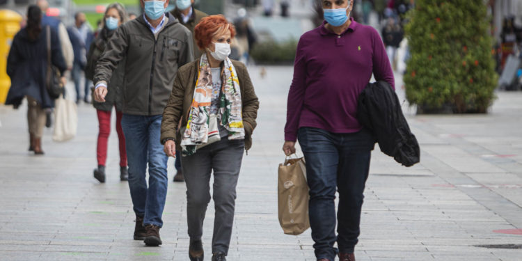 Nuevo ingreso por Covid-19 en el Álvaro Cunqueiro tras detectarse siete casos nuevos