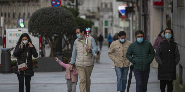 La Covid-19 da un toque de atención en el área de Vigo: 14 positivos en 24 horas y 91 casos activos