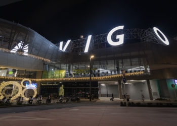 Ya es Navidad también en Vialia Vigo: así fue el encendido Cuenta atrás, atracciones, espectáculo musical, baile y también discursos. No faltó de nada para poner en marcha el alumbrado del complejo