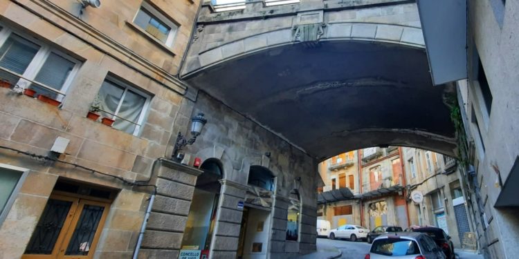 Vigo se queda sin Oficina de Turismo en la Estación de Ría y la abre en un almacén temporal antes de su traslado definitivo