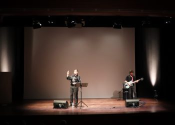 O vigués Alberto Cunha presenta o seu libro-disco «Escolma Aberta»