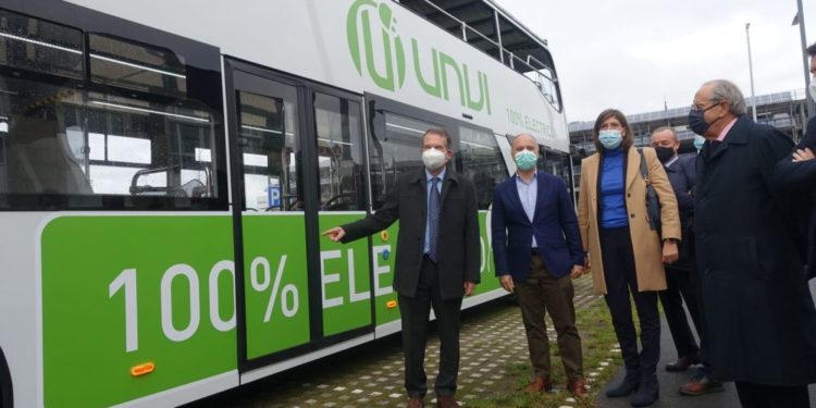 Vigo probará durante unha semana un autobús turístico 100% eléctrico