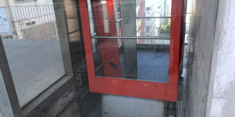 Los ascensores de la vergüenza