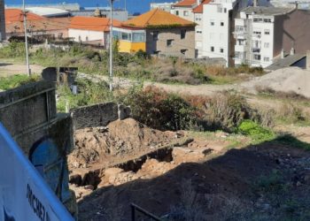 Arqueólogos documentan casas del s. XIX en el Barrio do Cura: «Ni castros ni salinas romanas, ¡ya nos gustaría!»