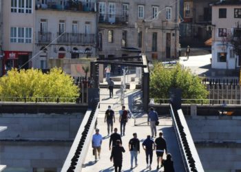 El emblemático Mercado de A Pedra de Vigo renace como «outlet» con una gran fiesta