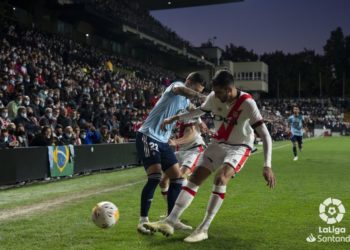 Coudet guarda la ropa y el Celta puntúa en Vallecas
