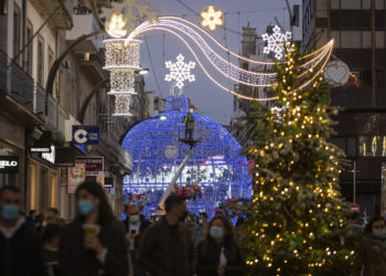 El área sanitaria de Vigo registra la mayor cifra de contagios desde agosto tras realizar 2.000 PCR