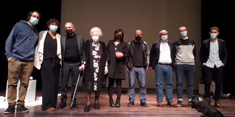 Vigo Histórico entrega sus premios con un homenaje a su escritora más veterana: «Yo, a mi edad, digo sí»