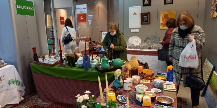 El rastrillo solidario más clásico de la Navidad de Vigo abre sus puertas