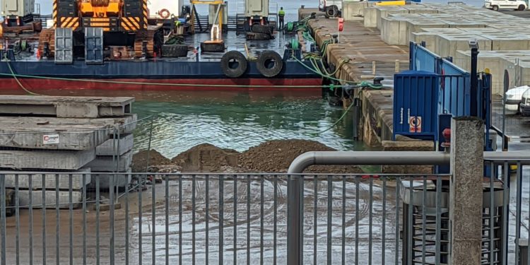 Solicitan la paralización del relleno a la ría ante el Auditorio Mar de Vigo