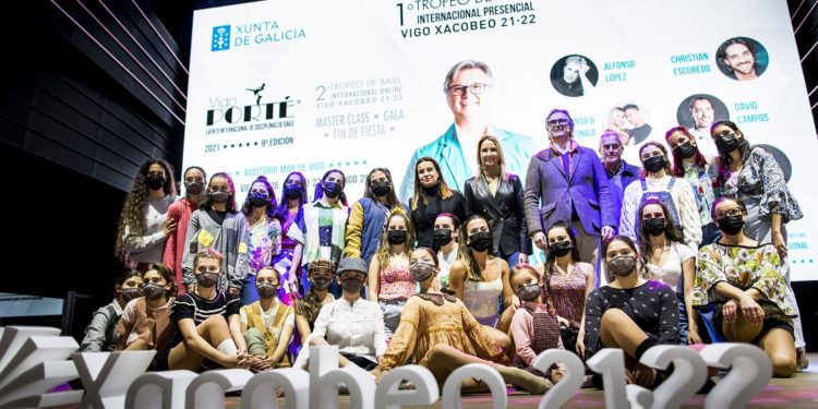 Más de 500 bailarines al son del Mar de Vigo