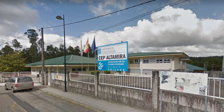 Un colegio de Salceda de Caselas sufre un brote de Covid-19 con 24 positivos