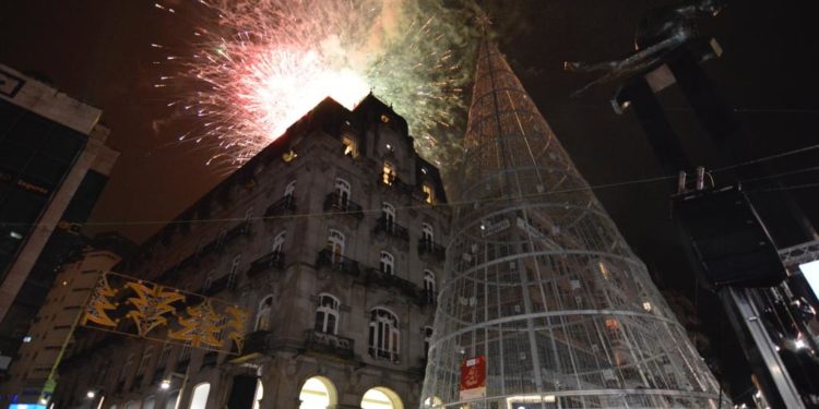 El encendido de las luces de Navidad de Vigo al fin podrá despreocuparse del tiempo