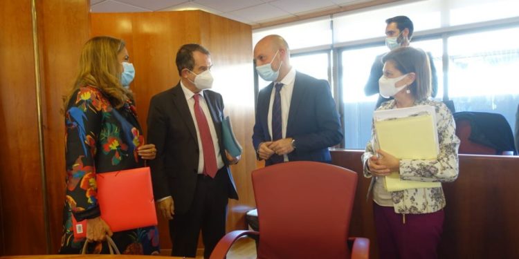 Los presupuestos de Vigo para 2022 reciben su primer visto bueno con los votos del PSOE