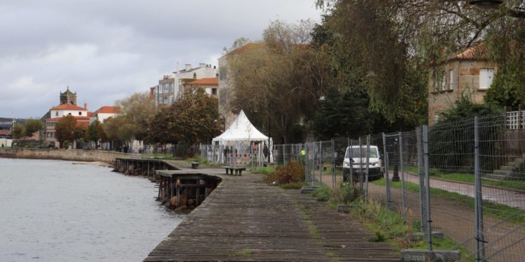 El paseo de Bouzas inicia su ansiada reforma para “volcar la ciudad hacia la playa”