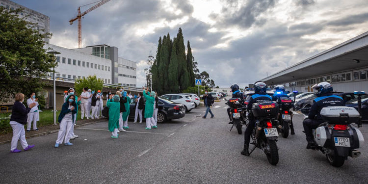 Las enfermeras advierten: «No haremos de policías pidiendo certificados covid a visitas y acompañantes»