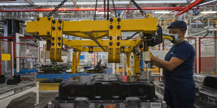 Un operario de Stellantis Vigo