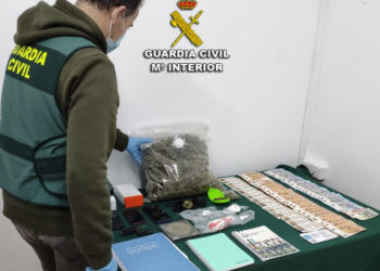 Detenido un joven en O Morrazo con 1.000 dosis de cocaína escondidas en el coche