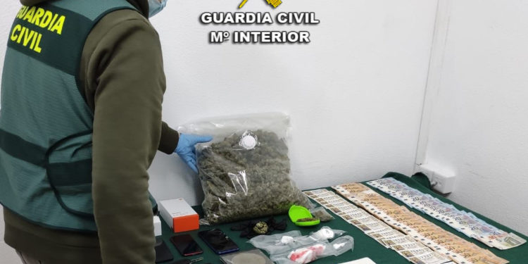 Detenido un joven en O Morrazo con 1.000 dosis de cocaína escondidas en el coche