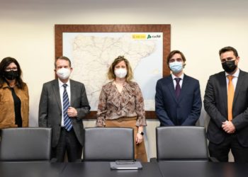 Caballero defiende ante Adif el AVE a Vigo: «Es insustituible y primordial»