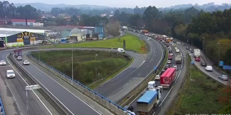 Tres heridos y retenciones kilométricas de nuevo en la A-55