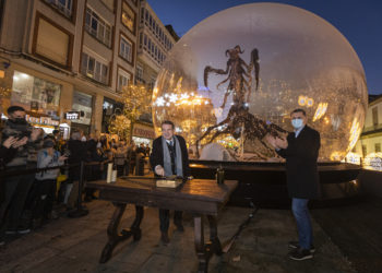 El conselleiro de Sanidade llama a Caballero para pedirle “vigilancia” en Vigo