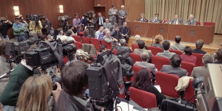 Riccardo Erhman, el periodista que hizo caer el muro de Berlín