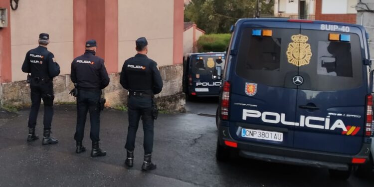 Cuatro detenidos por «menudeo» de heroína, cocaína y hachís en el barrio de Corea en Vigo
