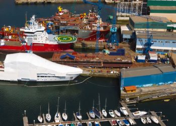 Más de 40 positivos por un brote de coronavirus en el astillero Freire