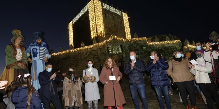 O Castelo de Soutomaior reloce coa espectacular iluminación de Nadal