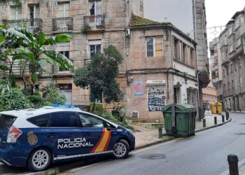 El hombre apuñalado por su hermano en Vigo pide el alta y abandona el hospital herido