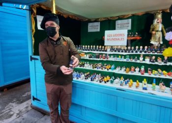 Abel Caballero ya tiene su ‘caganer’ al lado de los “líderes mundiales”