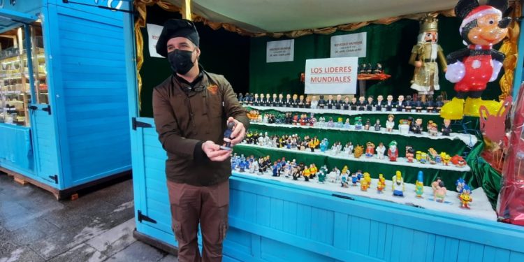 Abel Caballero ya tiene su ‘caganer’ al lado de los “líderes mundiales”