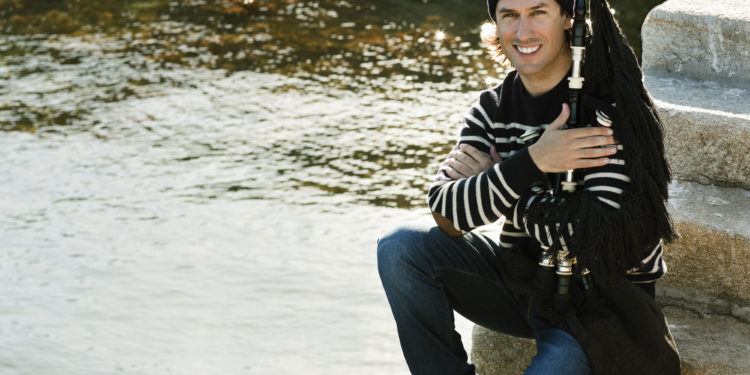 Carlos Núñez lanza nuevo disco por los 25 años de ‘A Irmandade das Estrelas’