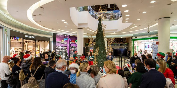 El Gran Vía de Vigo celebra la Navidad con 10.000 euros en premios seguros