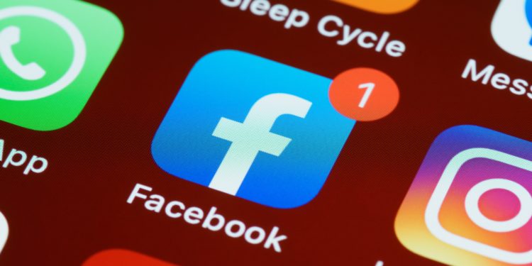 Cómo limitar la cantidad de información que Facebook rastrea