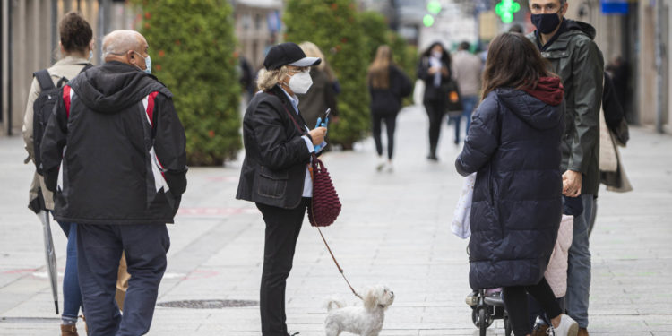 El área sanitaria de Vigo supera los 2.000 contagios en 24 horas pero libera 15 ‘camas covid’
