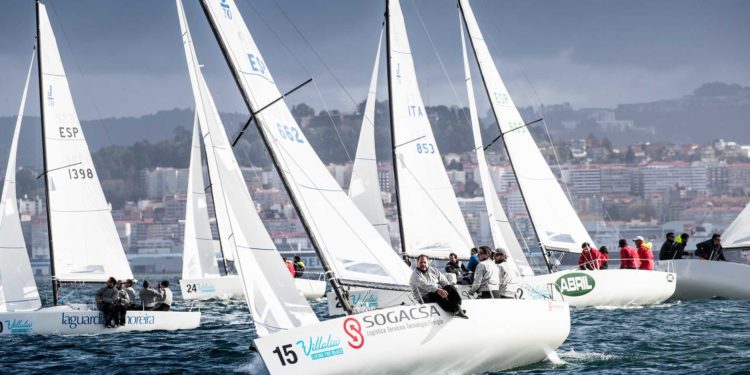 La ría de Vigo deja visto para sentencia el circuito de invierno de J70